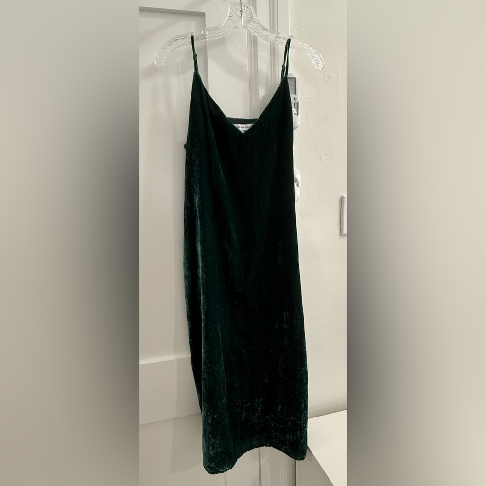 Cupcakes and cashmere dark green v neck velour oversized maxi dress